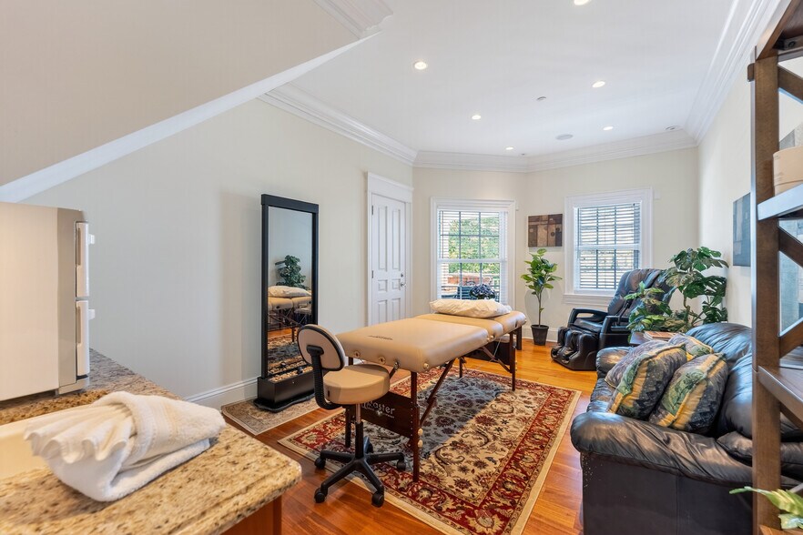 More Photos Of 78 Todds Point Rd, Dufferin Parish Specialty For Sale