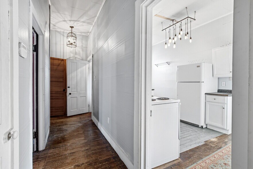 More Photos Of 209 W North St, Lebanon Office For Sale