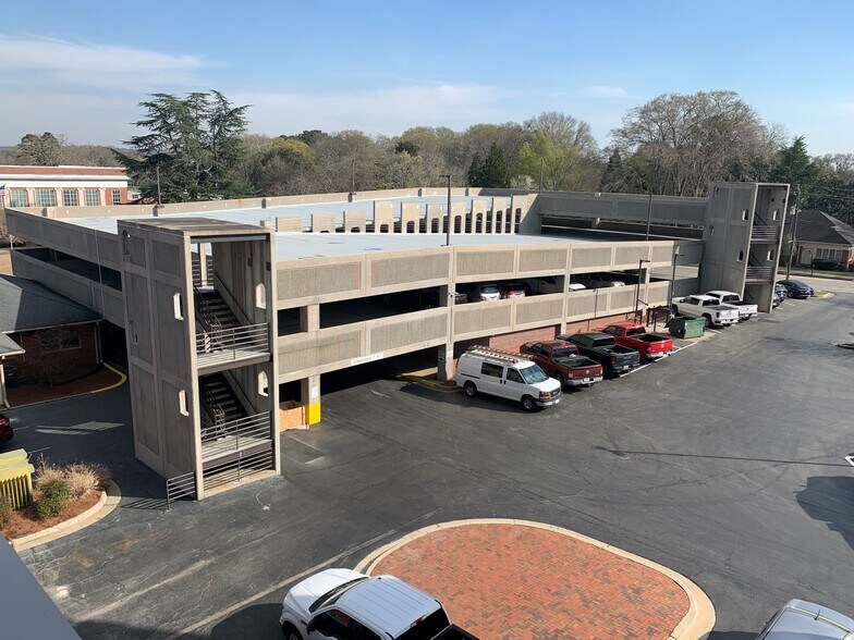 More Photos Of 110 Dixie St, Carrollton Office For Lease