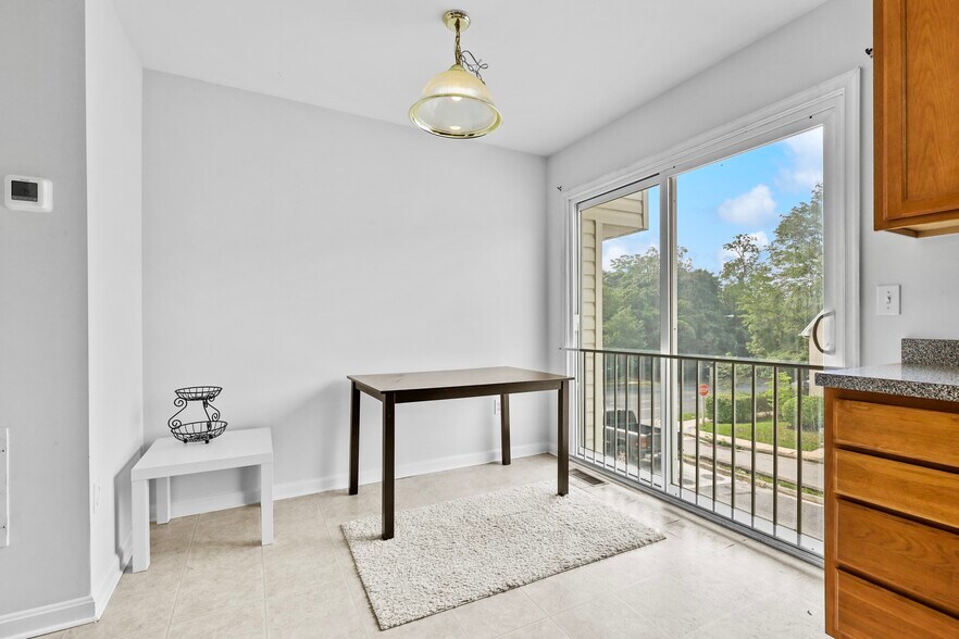 More Photos Of 437-445 Kenneth Sq, Baltimore Multifamily For Sale