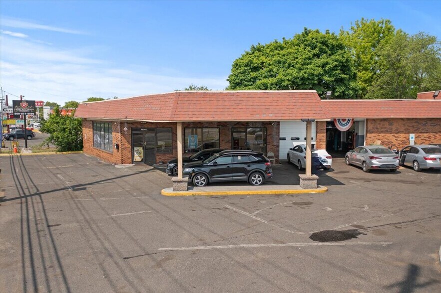 More Photos Of 4379 Route 130, Edgewater Park Auto Repair For Lease