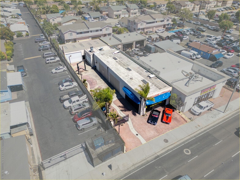 More Photos Of 411 S Harbor Blvd, Santa Ana Auto Dealership For Sale