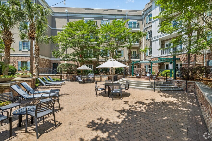 More Photos Of 211 River Landing Dr, Charleston Apartments For Lease