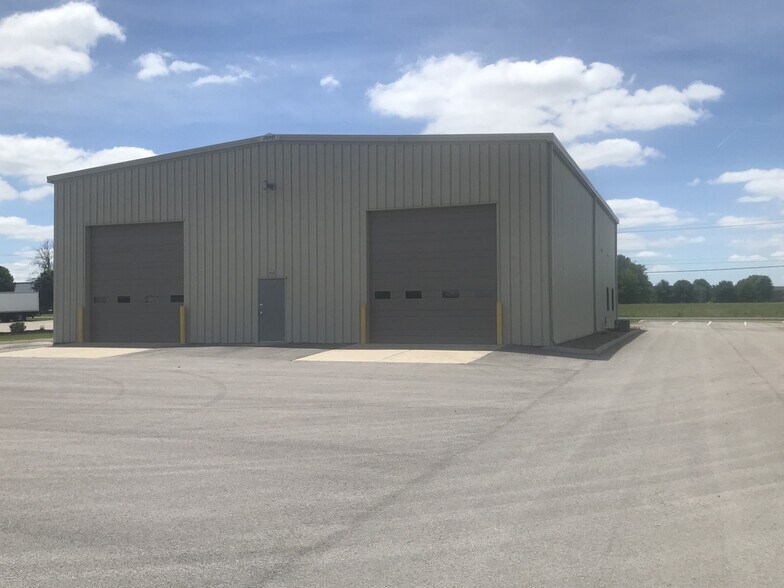 More Photos Of 260 Scotty's Way, Bowling Green Warehouse For Lease