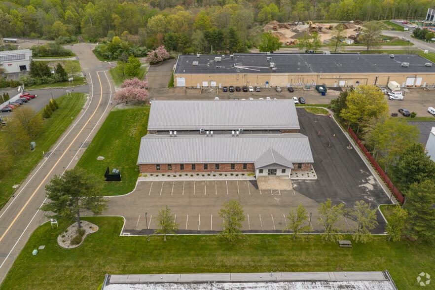 More Photos Of 13 Sycamore Way, Branford Manufacturing For Sale