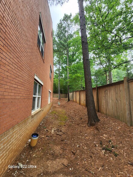 More Photos Of 2551 Roswell Rd, Marietta Medical For Lease