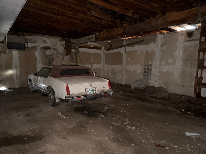 More Photos Of 3905 Oneida St, Denver Service Station For Sale