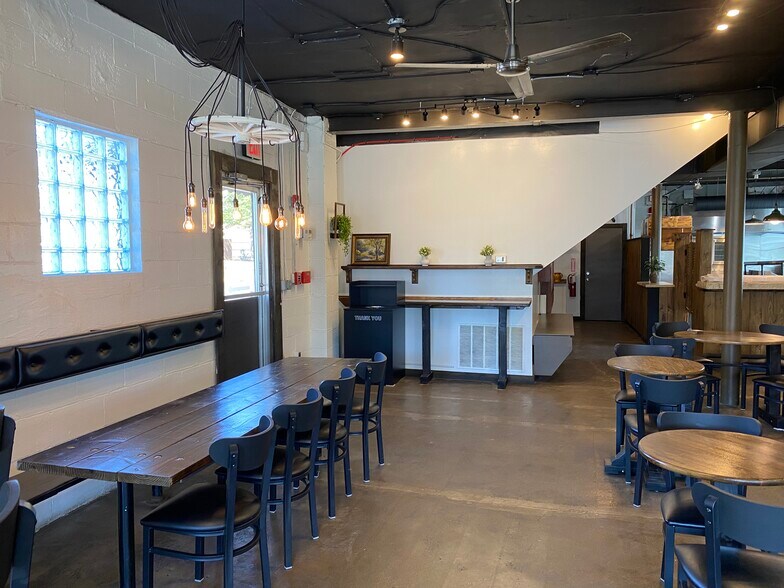 More Photos Of 3648 S Park Ave, Blasdell Restaurant For Lease