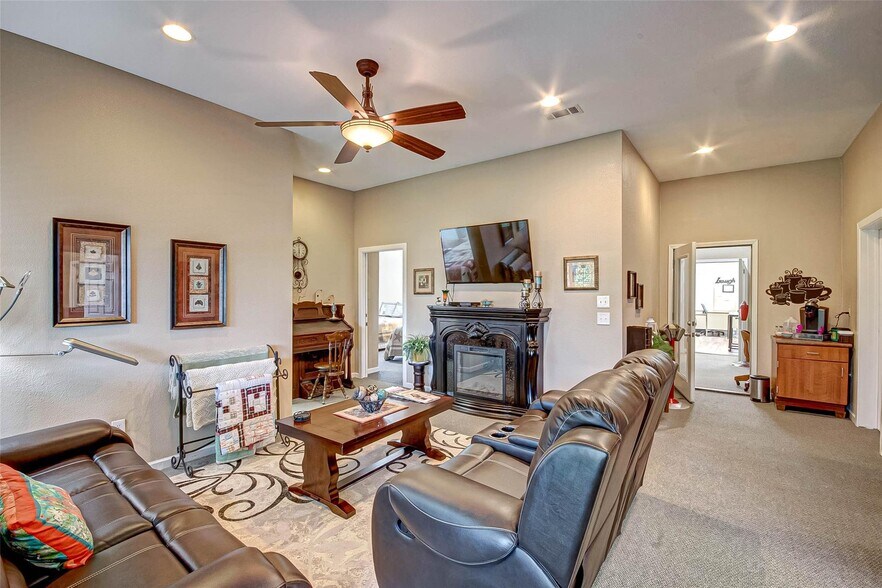 More Photos Of 103 Roundabout Ln, Huntsville Specialty For Sale