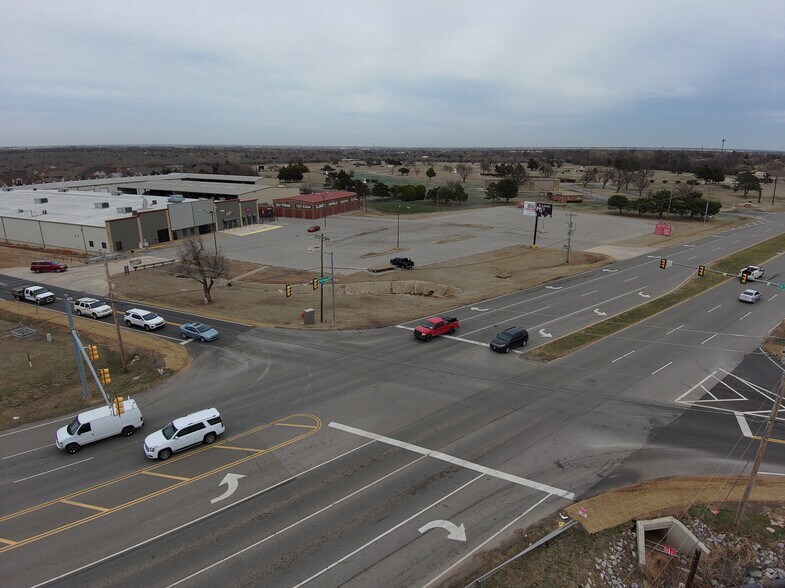 More Photos Of 8921 NW Expressway, Oklahoma City Specialty For Sale