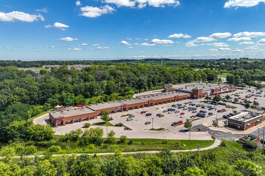 More Photos Of 701 Meadowbrook Rd, Waukesha Storefront For Lease