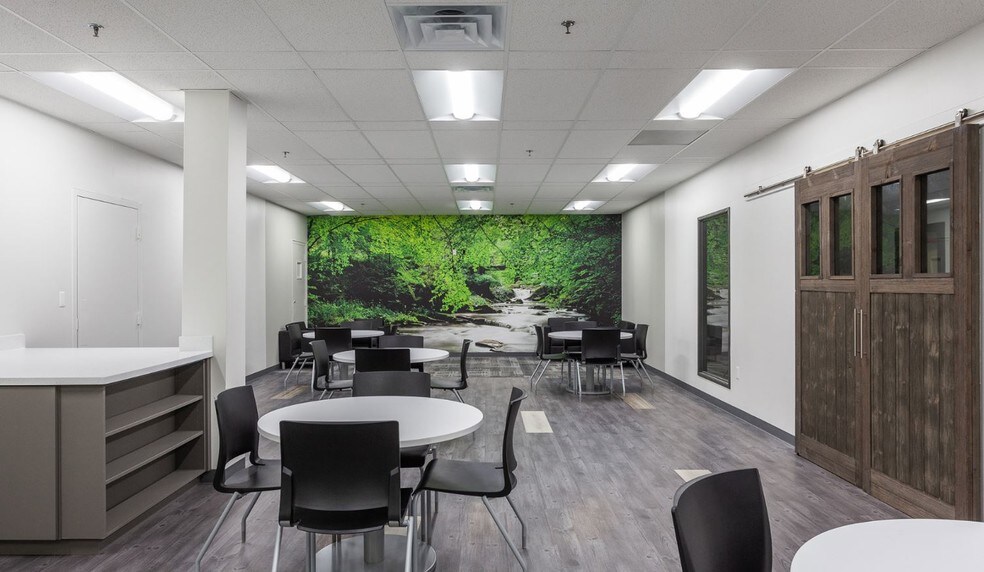 More Photos Of 5600 Crooks Rd, Troy Office For Sale