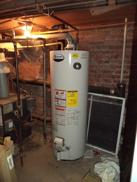 More Photos Of 1937 McDonald Ave, Brooklyn Storefront Retail Office For Lease