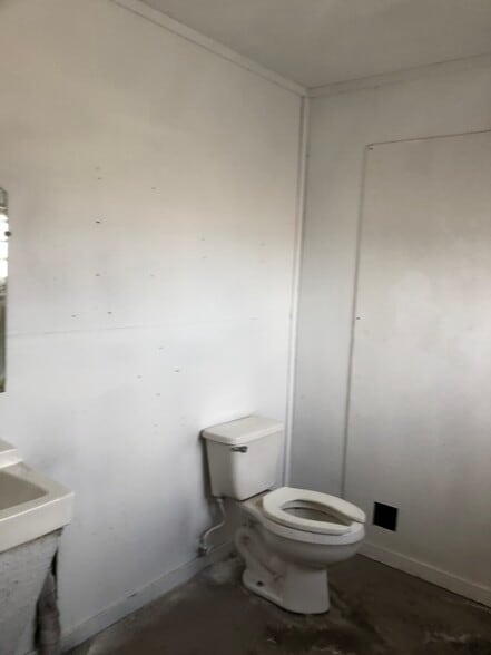 More Photos Of 11159 E US Highway 24, Peyton Warehouse For Lease
