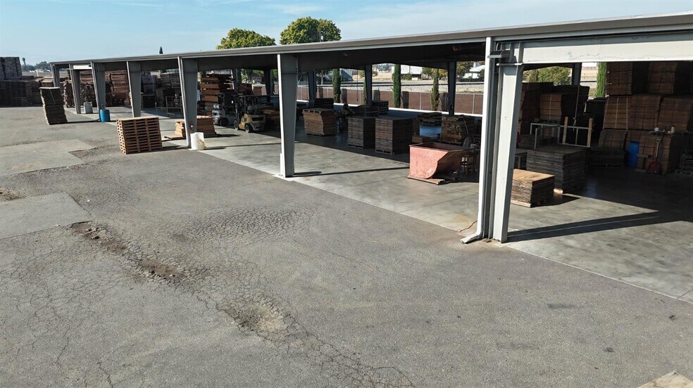 More Photos Of 2161 L St, Newman Industrial For Sale