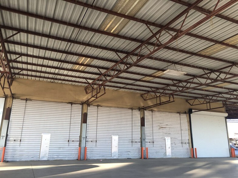 More Photos Of 700 Center St, Orange Cove Manufacturing For Lease