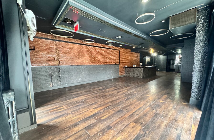 More Photos Of 4221 Broadway, Astoria Apartments For Lease