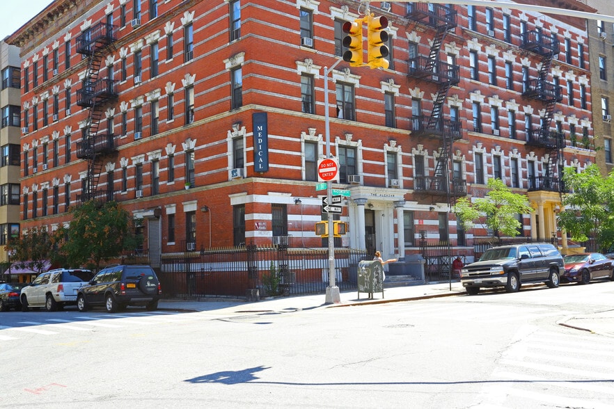 More Photos Of 15 Wadsworth Ave, New York Apartments For Lease