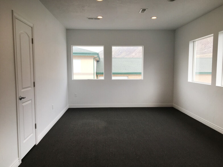 More Photos Of 1086 N 450 W, Springville Light Manufacturing For Sale