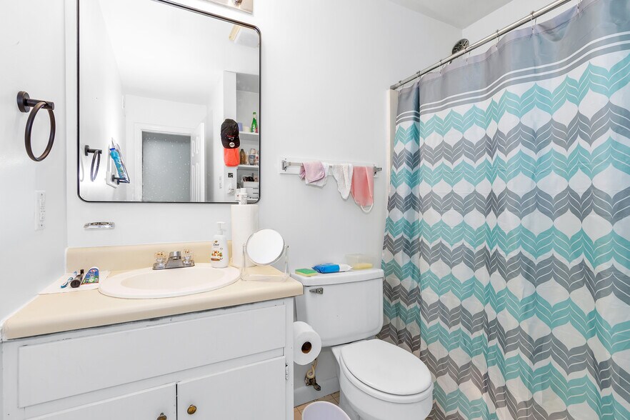 More Photos Of 170 Westwood Dr, Thomson Apartments For Sale