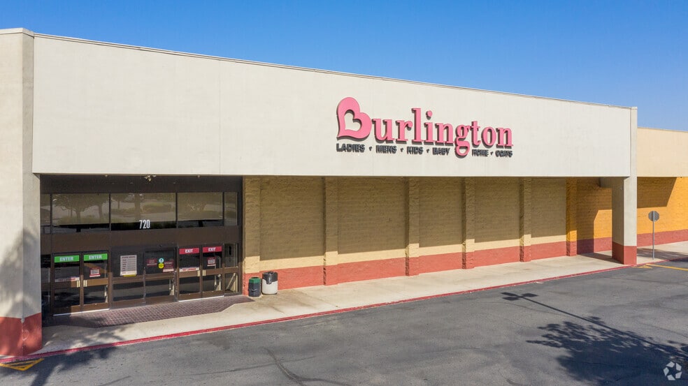 More Photos Of 700-784 N Main St, Corona Unknown For Lease