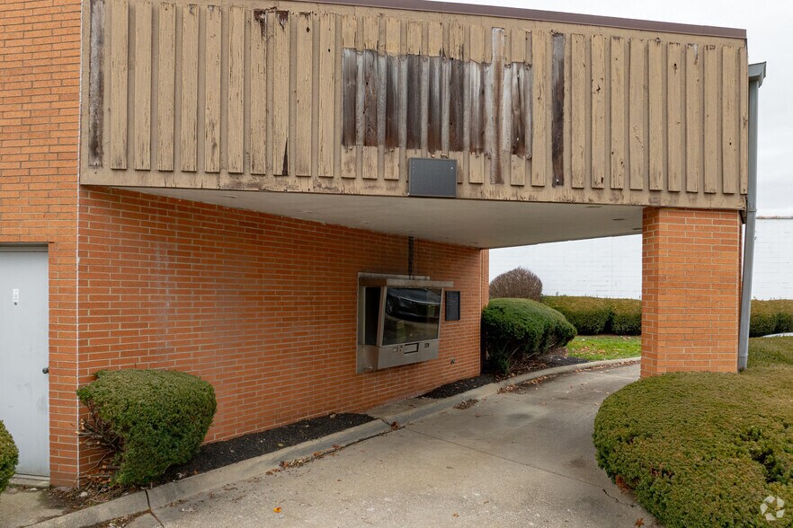 More Photos Of 200-260 N Main St, Rittman General Retail For Sale