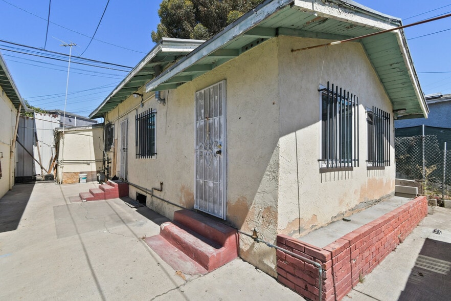 More Photos Of 3814 Acacia St, San Diego Auto Repair For Sale