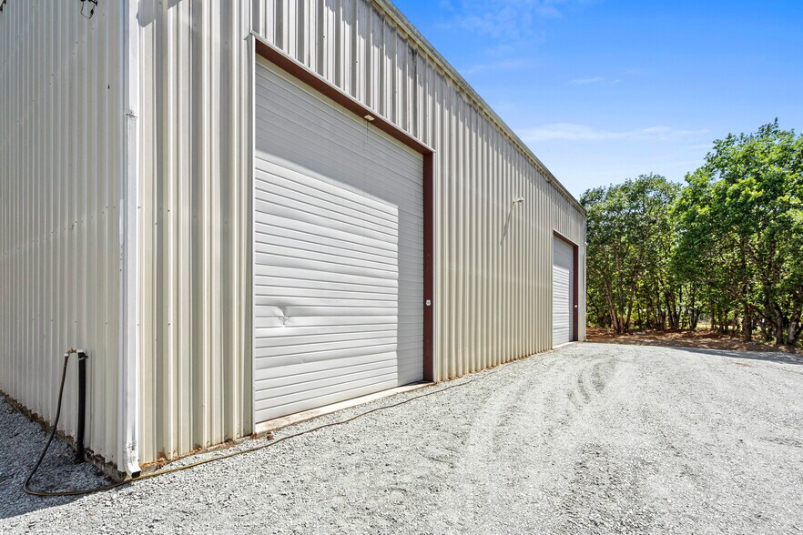 More Photos Of 1344 Brookside Blvd, Grants Pass Warehouse For Lease