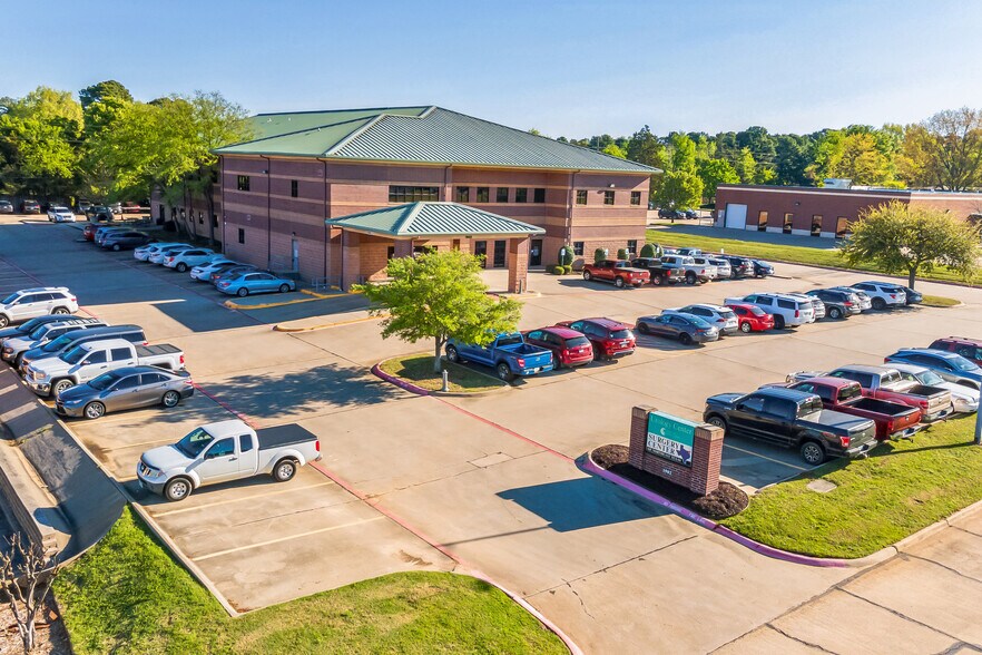 More Photos Of 1902 Moores Ln, Texarkana Medical For Lease