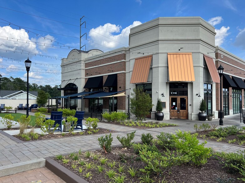 More Photos Of 4600 Roswell Rd, Atlanta Unknown For Lease