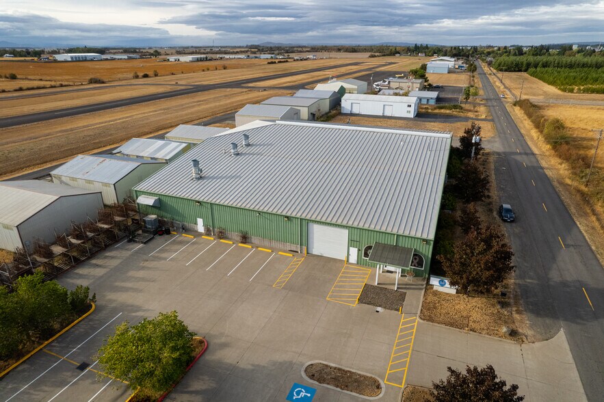 More Photos Of 1620-1720 W Airway Rd, Lebanon Manufacturing For Sale