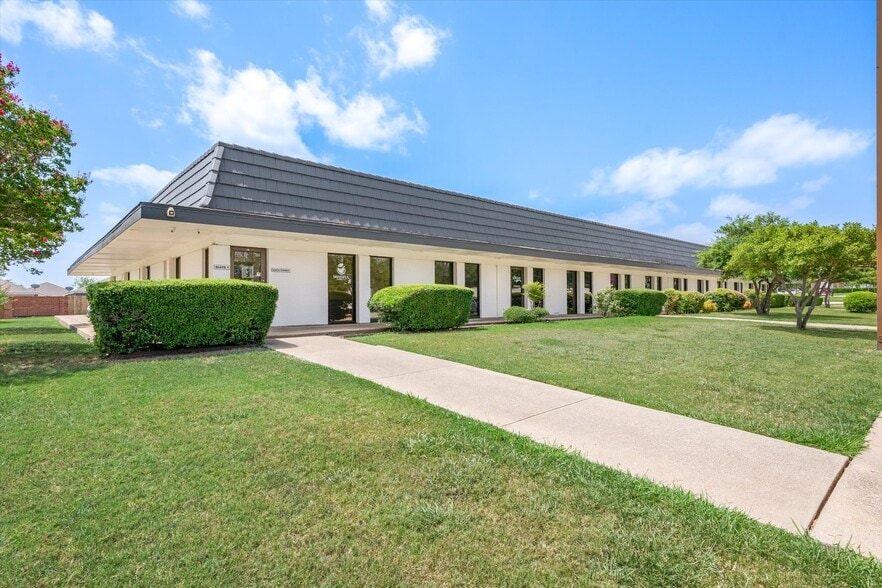 More Photos Of 2701 Osler Dr, Grand Prairie Medical For Sale