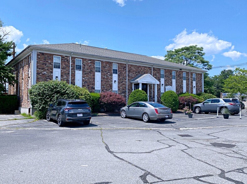 More Photos Of 25 Lowell St, Wilmington Loft Creative Space For Sale