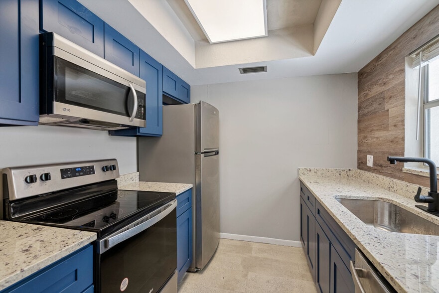 More Photos Of 3960 12th St, Saint Petersburg Apartments For Sale