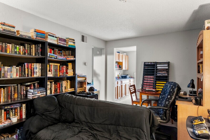 More Photos Of 1129 Akron St, Aurora Apartments For Sale