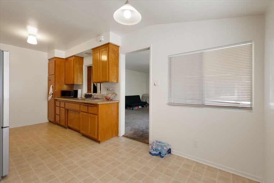 More Photos Of 3728 Redondo Beach Blvd, Torrance Apartments For Sale