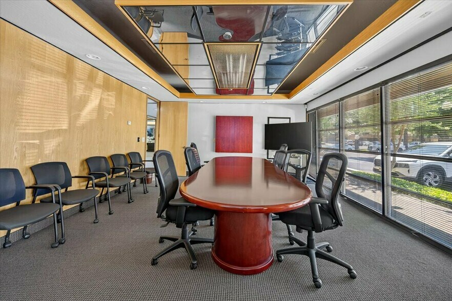 More Photos Of 2600 Shaw Ave, Fresno Office For Sale