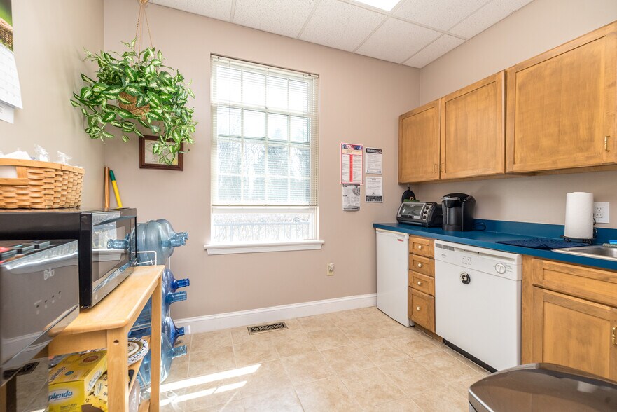 More Photos Of 300 Harleysville Pike, Souderton Office Residential For Sale