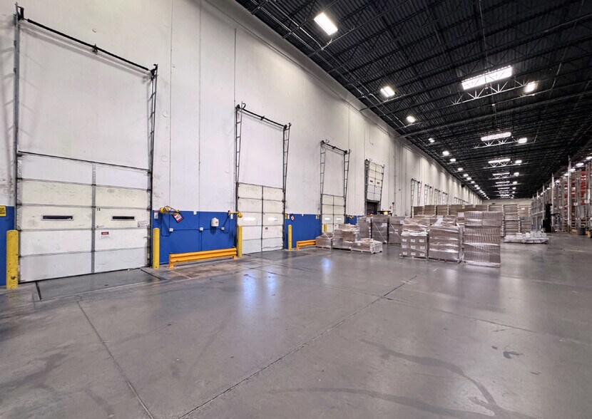 More Photos Of 549 Sand Sage Rd, Los Lunas Distribution For Lease