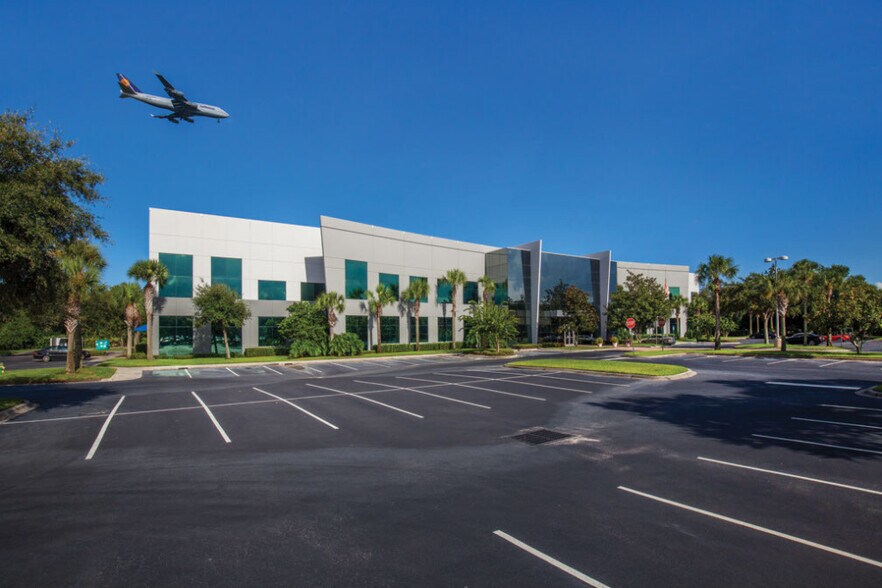 More Photos Of 6989 Lee Vista Blvd, Orlando Office For Lease