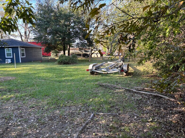 More Photos Of 18002 Kuykendahl Rd, Spring Showroom For Sale