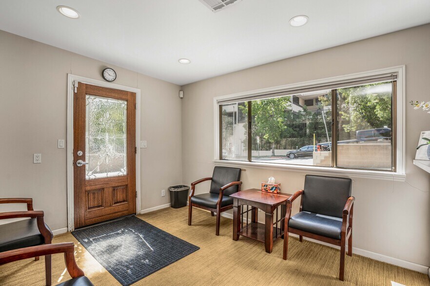 More Photos Of 22151 Clarendon St, Woodland Hills Medical For Sale