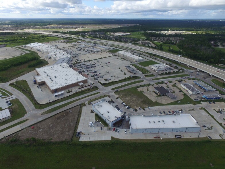 More Photos Of 12230 West Lake Houston Pky, Houston General Retail For Lease