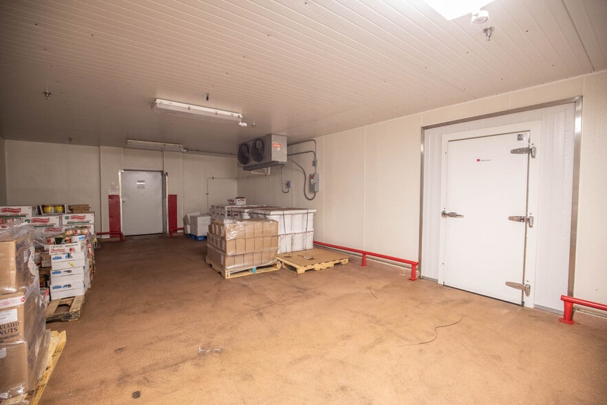 More Photos Of 133 Shop Rd, Milledgeville Refrigeration Cold Storage For Sale