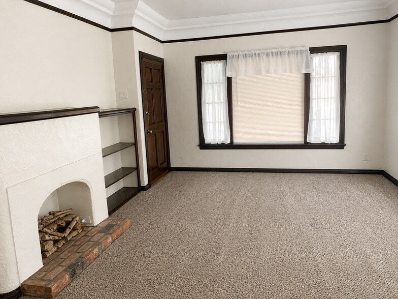 More Photos Of 3822 E 7th St, Long Beach Apartments For Sale