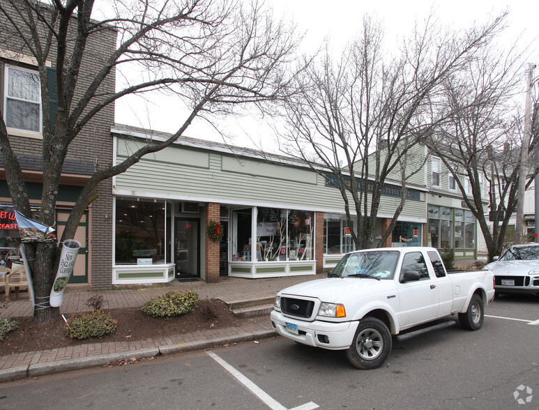 Primary Photo Of 562-572 Main St, Branford Storefront Retail Residential For Lease