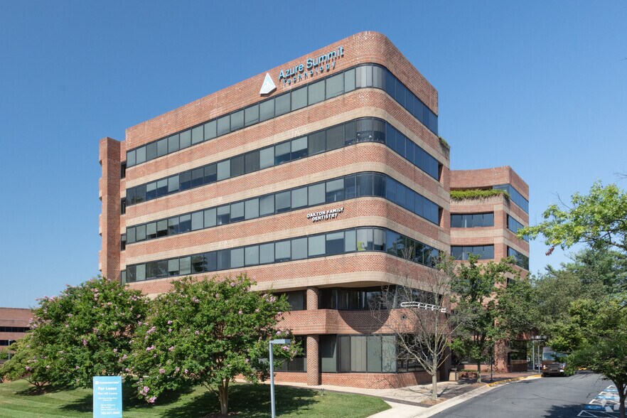 More Photos Of 3050 Chain Bridge Rd, Fairfax Office For Lease