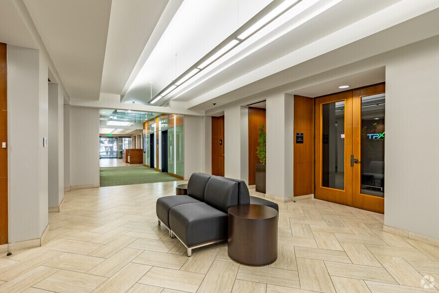 More Photos Of 613 NW Loop 410, San Antonio Office For Lease