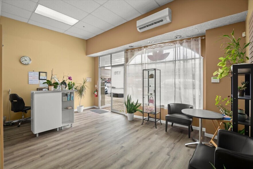 More Photos Of 168 W 25th Ave, San Mateo Storefront For Sale