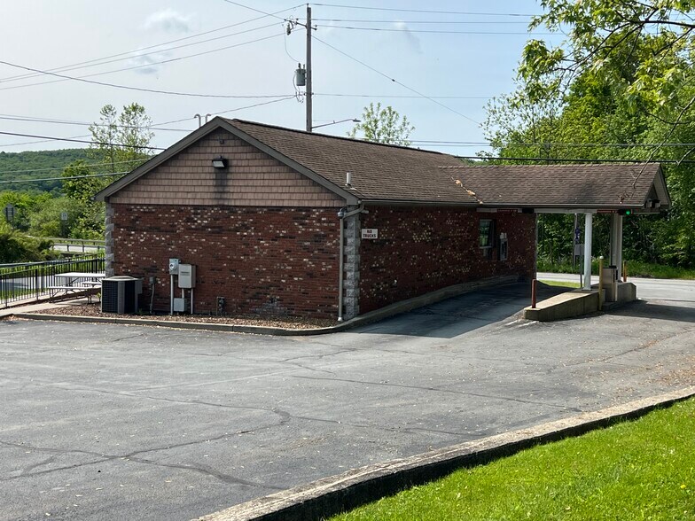 More Photos Of 390 NY-52, Woodbourne General Retail For Sale